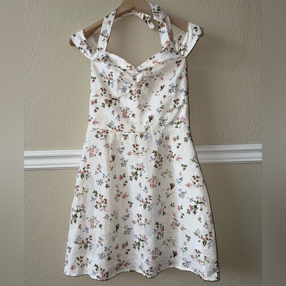 LIKE NEW Reformation 100% Linen Stanford Mini Dress White Floral Size 4 - Picture 2 of 12